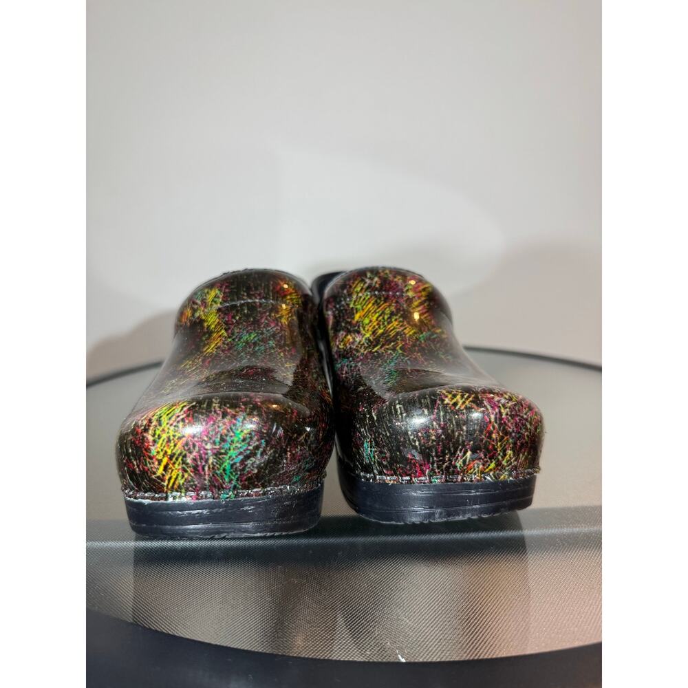 DANSKO Clogs In Abstract Neon Colors - Picture 2 of 7